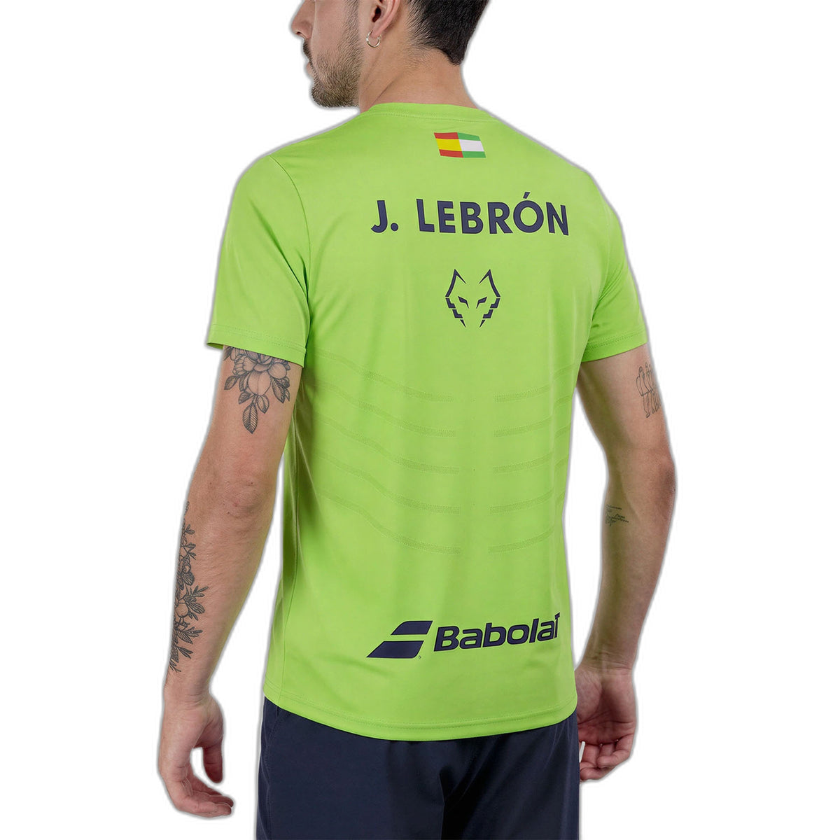 Babolat Réplica Lebron Padel T-Shirt, three-quarter back on model showing large back print
