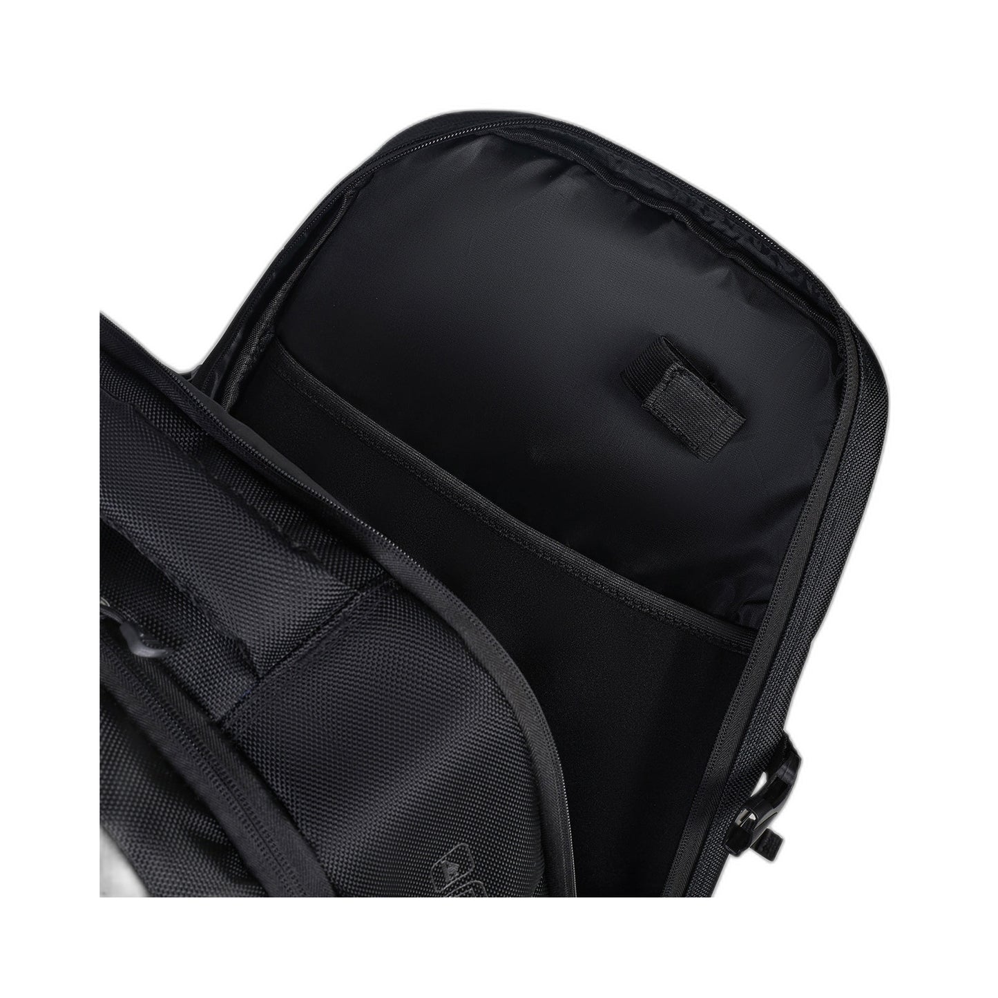 Bullpadel BPM26003 Tech Padel backpack, interior detail of padded storage section