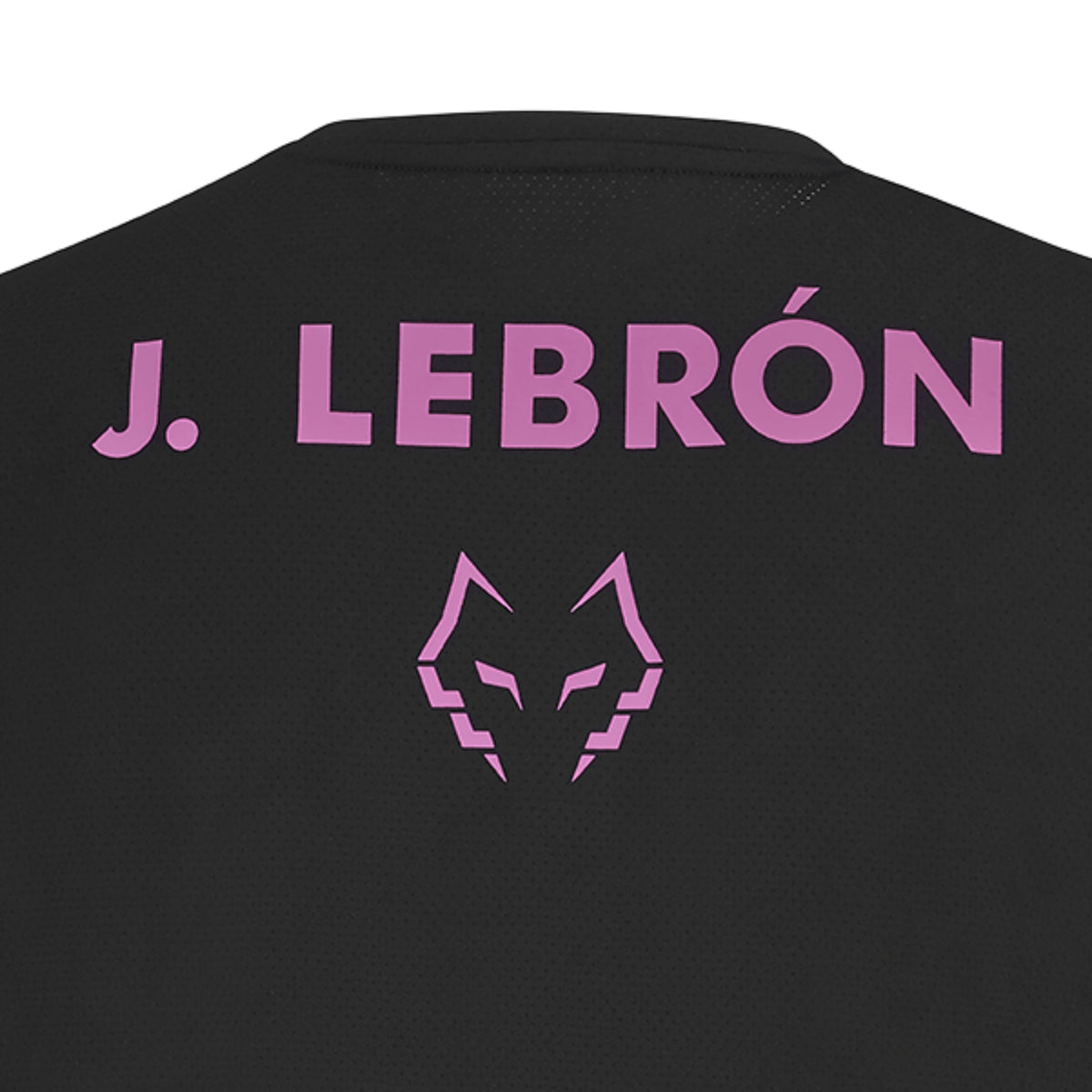 Babolat Lebron Muscle tank top, upper-back detail with J. LEBRÓN lettering and wolf emblem
