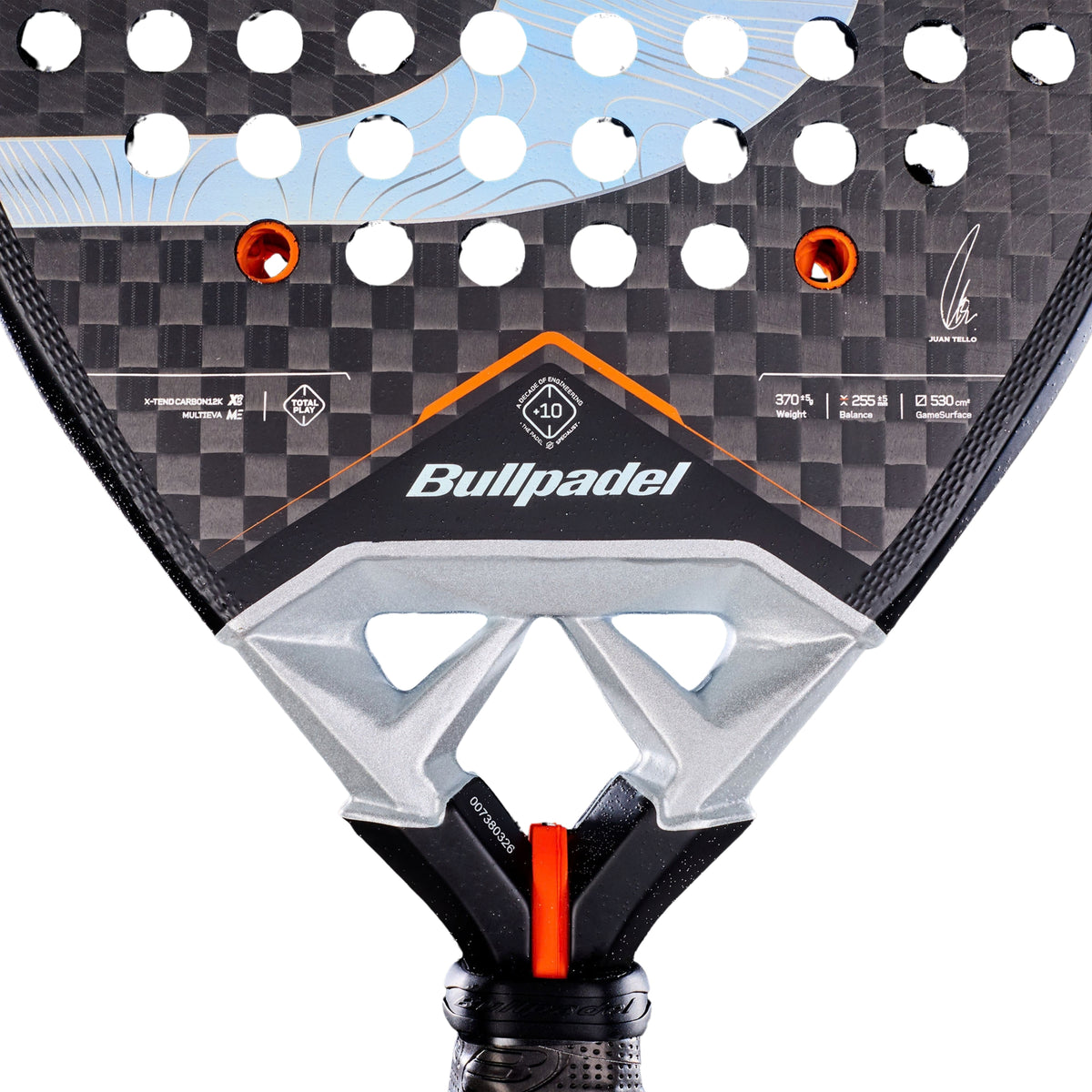 Bullpadel Vertex 05 2027 Padel Racket - throat and bridge close-up