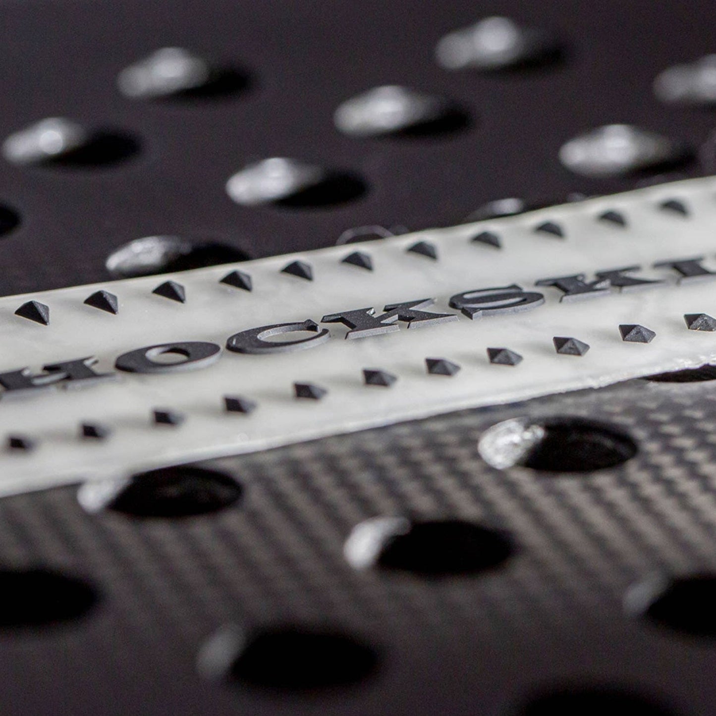 Shockout Shockskin Protector Transparent/Black - Surface detail