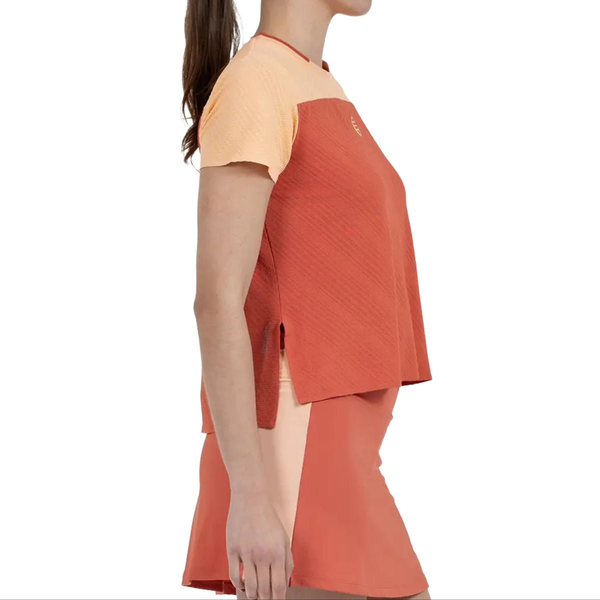 Bullpadel T-Shirt Azabal Grapefruit – side worn